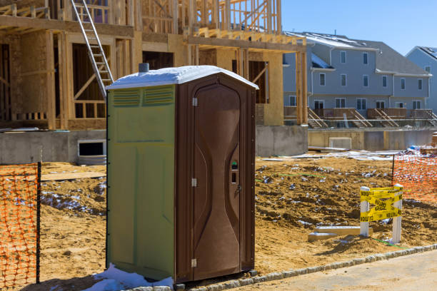 Best Portable restroom solutions  in Morristown, IN